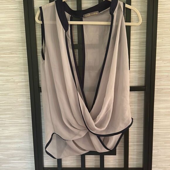 Finn & clover gray navy sheer overlay top l - Picture 1 of 4